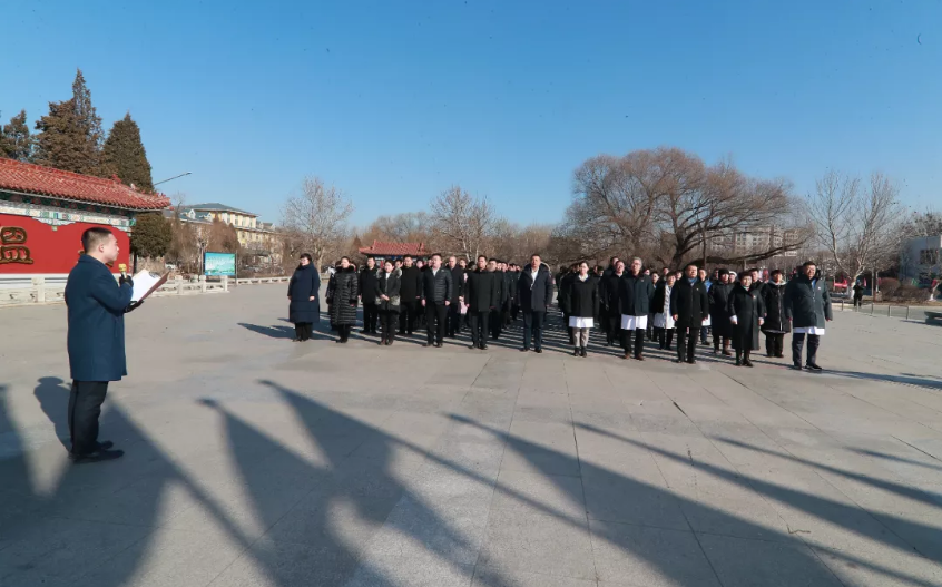 公海彩船集团党委 温泉集团党委联合举办“迁新址启征程”主题党日活动