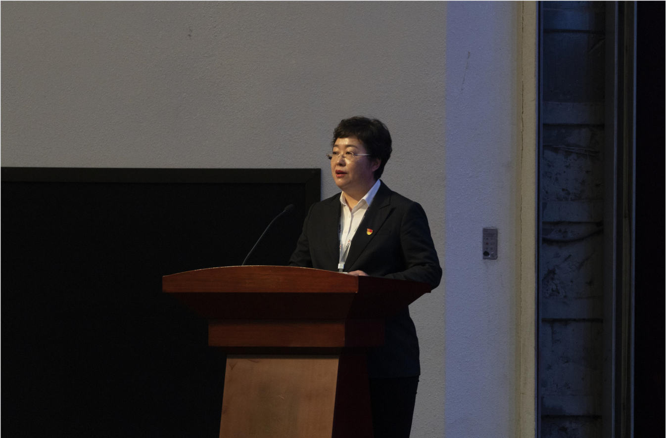 “襄盛举 聚合力 创佳绩”公海彩船集团、温泉集团、公服集团2022年表彰大会隆重举行